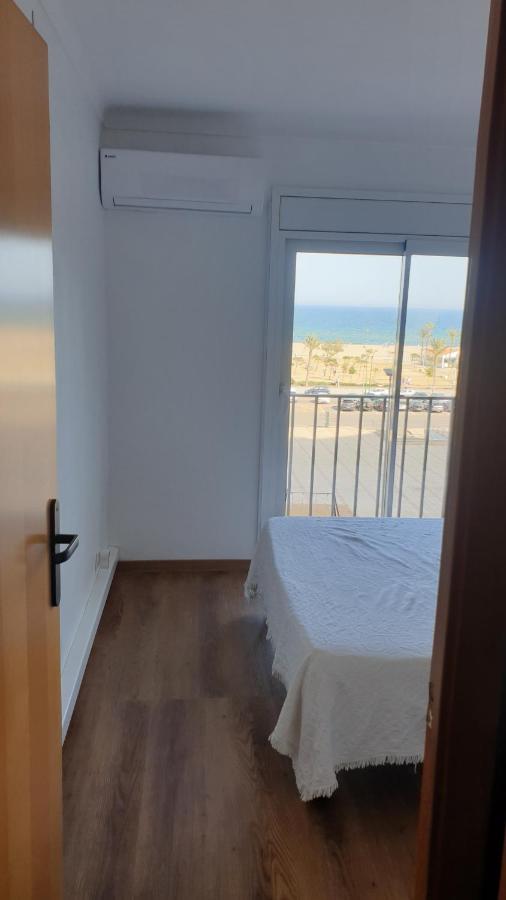 Les Vagues Au Balcon Apartment Empuriabrava Bagian luar foto