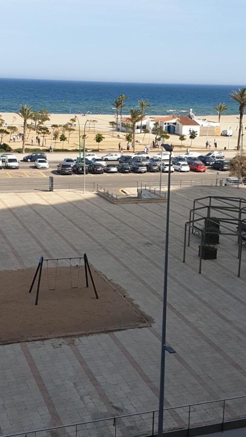 Les Vagues Au Balcon Apartment Empuriabrava Bagian luar foto