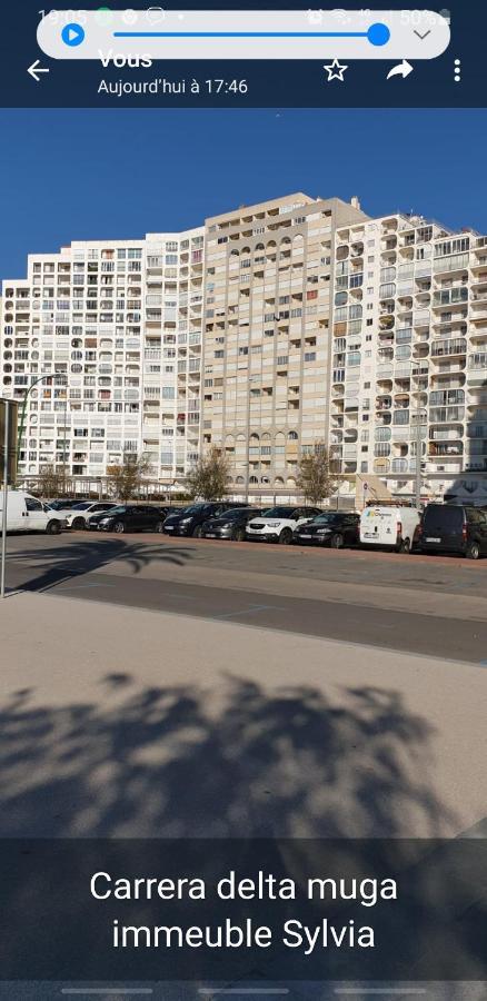 Les Vagues Au Balcon Apartment Empuriabrava Bagian luar foto